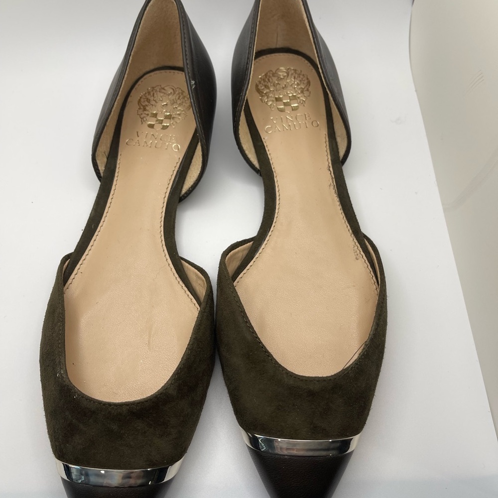 Vince Camuto Women's Pointed Toe suede
Kahki